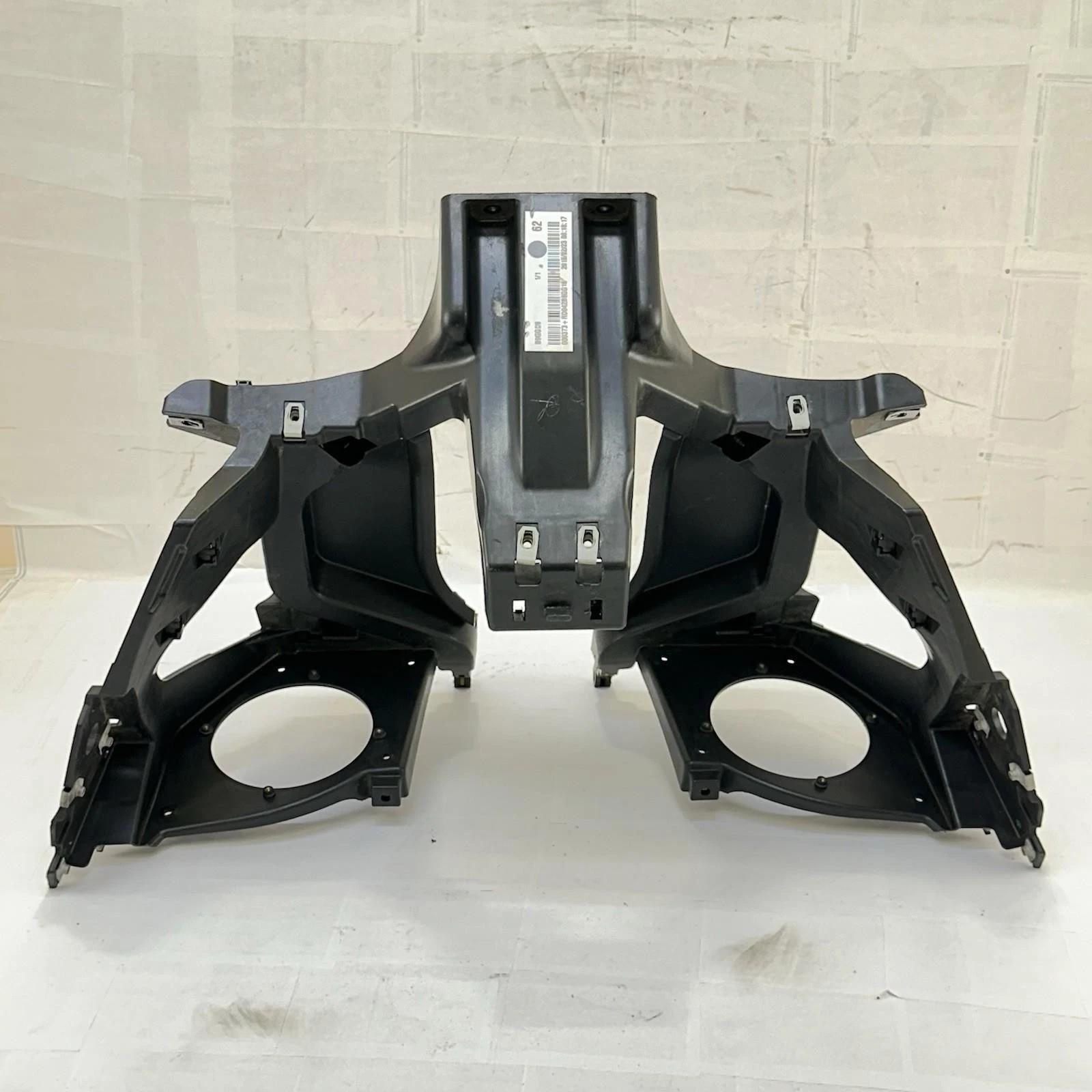 2016 CAN-AM SPYDER RT FRONT COWL DASH FAIRING CONSOLE SUPPORT BRACKET STOCK