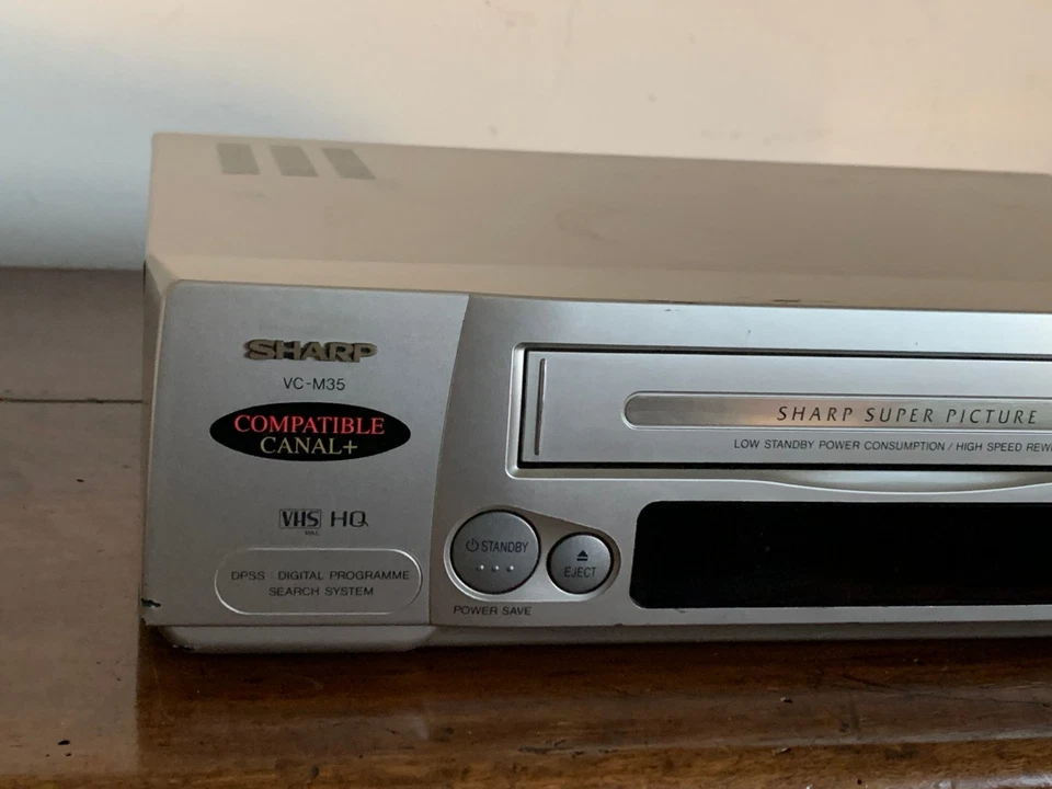 Videoregistratore SHARP VC-M35. Perfettamente funzionante - Immagine 2 di 4
