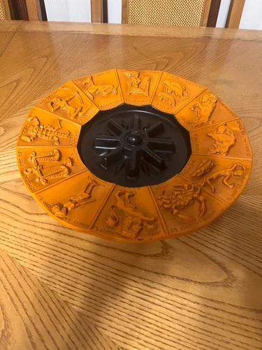 VINTAGE HAEGER POTTERY ORANGE/ BLACK ZODIAC ASHTRAY 8134 MADE IN THE USA!!!