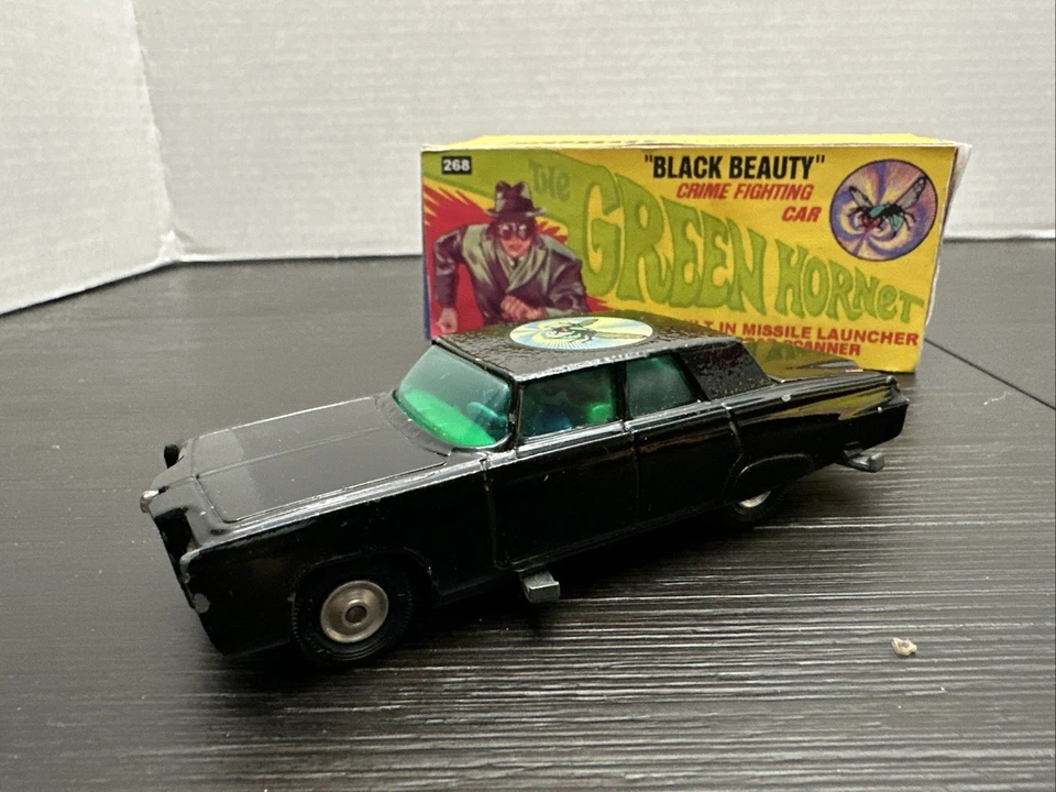 Corgi 268 Green Hornet's Black Beauty Nice w/ Spinner Vintage Read??? - Image 2 of 4