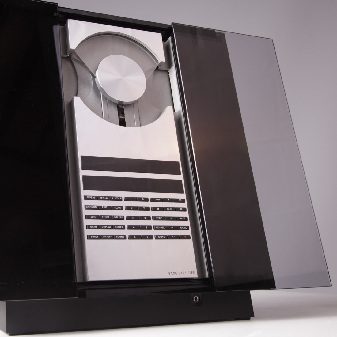 BANG & OLUFSEN OUVERTURE BEOCENTER 2300 - vom Expertenhändler 