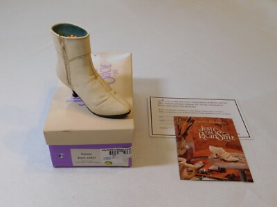 Just The Right Shoe by Raine Ingenue off white Item #25027 pre-owned (No COA)