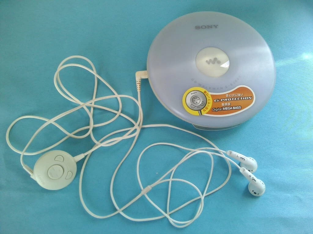 SONY CD Walkman D-EJ002 Genuine Remote Control with Earphones 14 Year