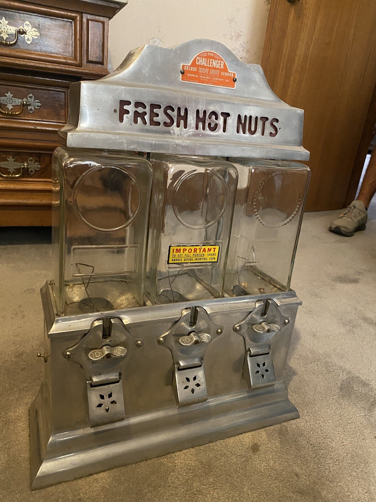 1940s The Challenger Deluxe Hot Nut Peanut Vendor 5/10 Cent Vending