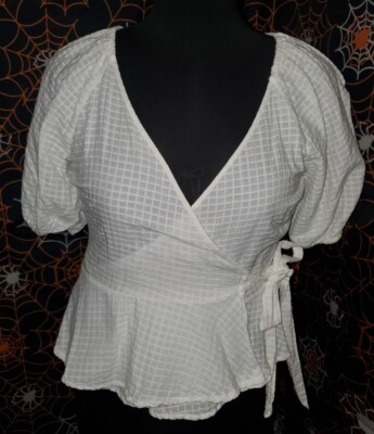 UNIVERSAL THREAD Womens Medium White Wrap Tie Blouse Short Puff Sleeve Peplum