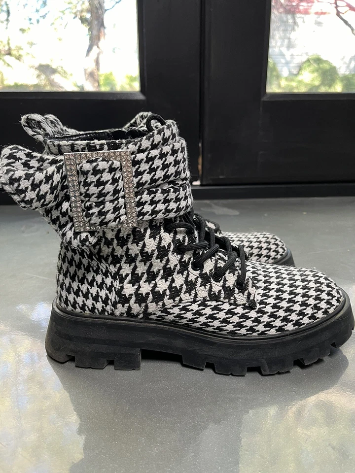 Botas Betsey Johnson Dozer estrás (talla 8,5) Foto 2 de 4