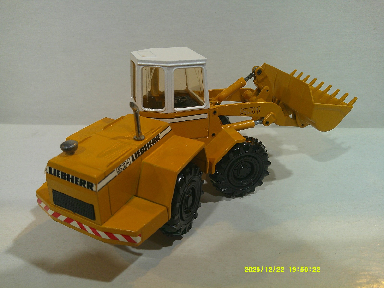 Conrad Liebherr L531 Swivel Wheel Loader #2887 1/50 Scale Very Good Box