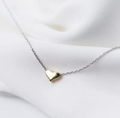     Zarte Sterling Silber Halskette mit minimal kleinem Gold Herz Anhänger