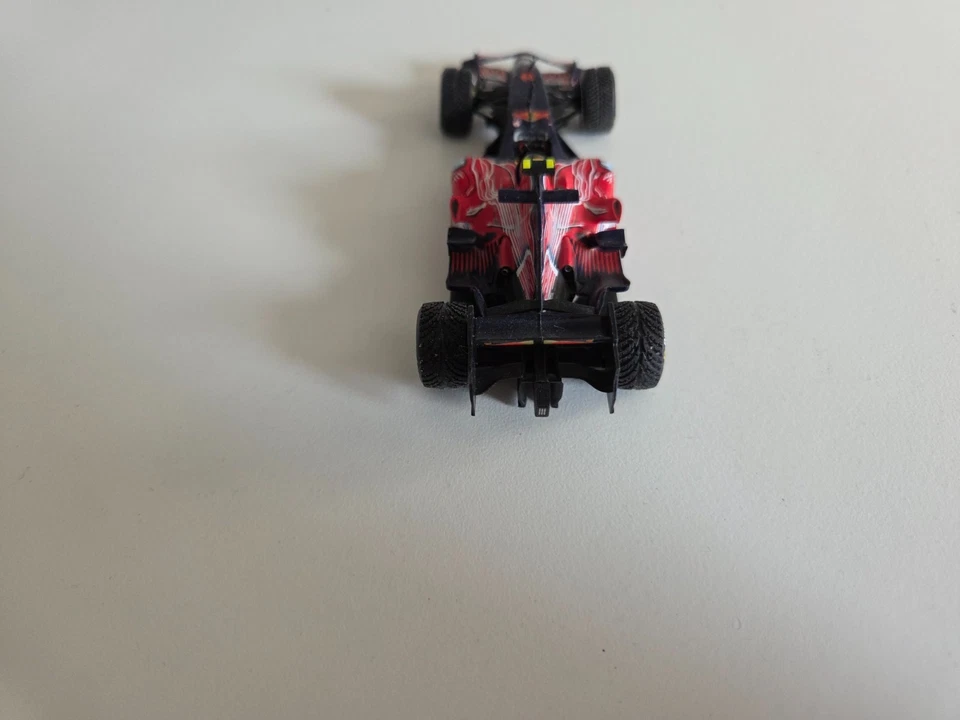 Minichamps 1/43 Toro Rosso STR2 S.Vettel - Chinese Gp 2007 - For Parts/Spares - Bild 4 von 4