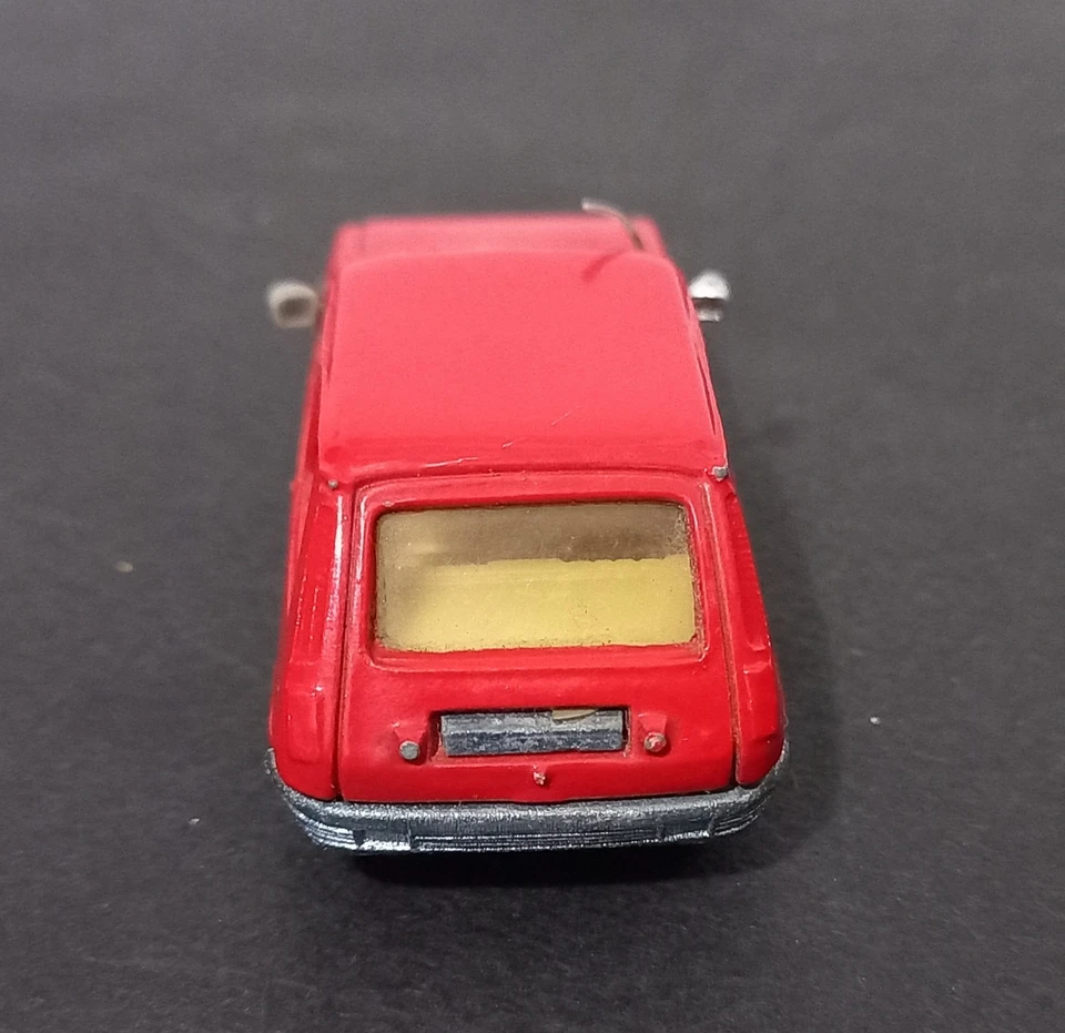 MAJORETTE 1:55 - RENAULT 5. Leggi Desc - Immagine 4 di 4