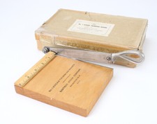 KODAK NO. 1 TRIMMING BOARD, BOXED, 5 X 5-1/4 INCHES WORKING AREA/cks/194513