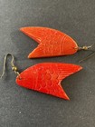 Vintage Hand Carved Bone Fish Earrings Dyed Read Description * — photo 4