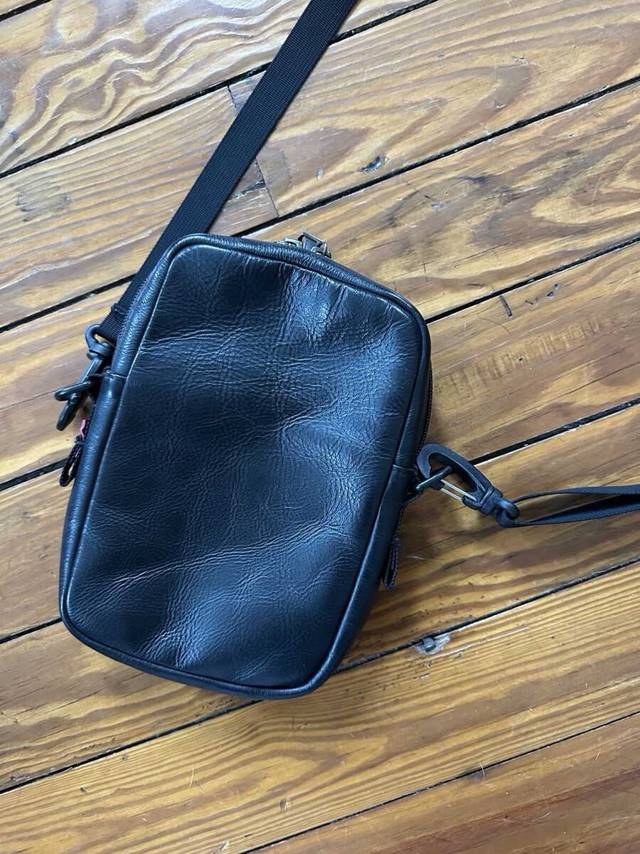 The North Face Supreme Black Leather Shoulder Crossbody Bag The North Face Supreme Black Leather Shoulder Crossbody Bag