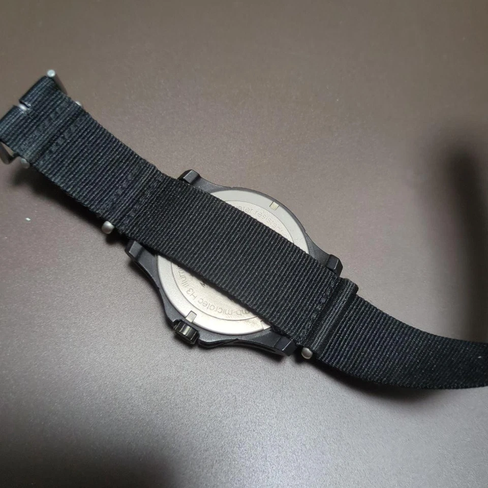 Traser P6600 TYPE6 MIL-G Quartz W.R.20BAR Men's Watch Swiss Made Preowned - Image 4 of 4