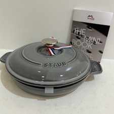New STAUB Round Cast Iron Oven Dish 20 cm, Gr...