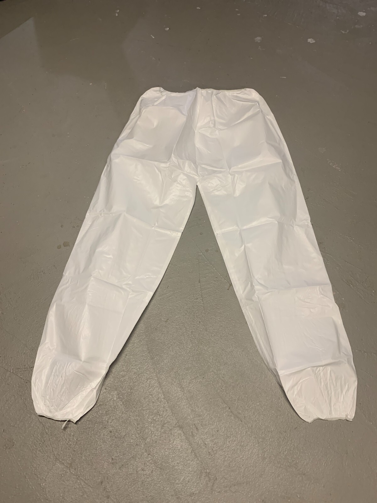MICROPOROUS PANTS 2XL QTY (14) DISPOSABLE ELASTIC WAIST AND ANKLE SIMILAR TYVEK*