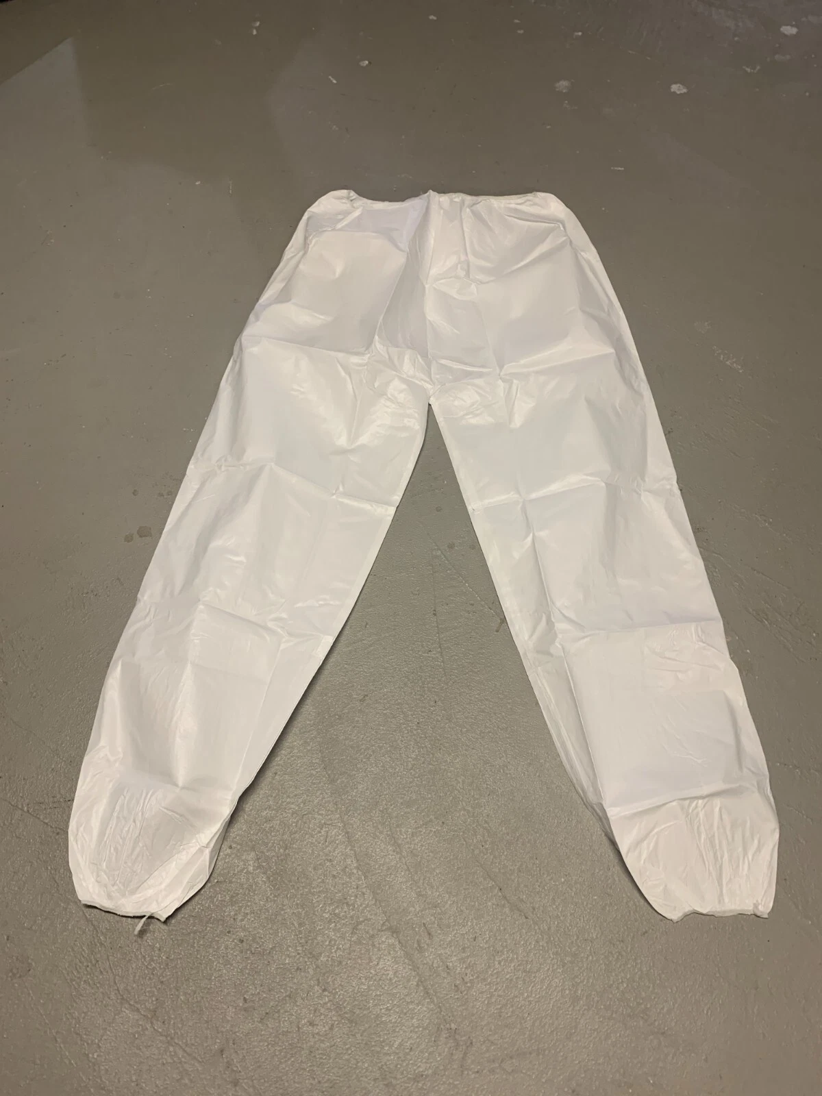 MICROPOROUS PANTS 2XL QTY (14) DISPOSABLE ELASTIC WAIST AND ANKLE SIMILAR TYVEK* image 1