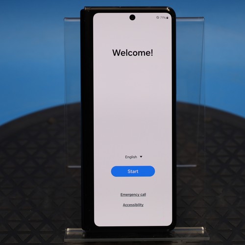 Samsung Galaxy Z Fold 3 5G - 256GB Unlocked Phantom Black