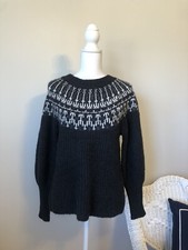 NWT Universal Thread Crew Neck Femme Pullover Sweater Size Small