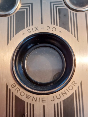 KODAK BROWNIE JUNIOR SIX-20, Vintage Box-Kamera mit Art-Deco-Front - Bild 2 von 10