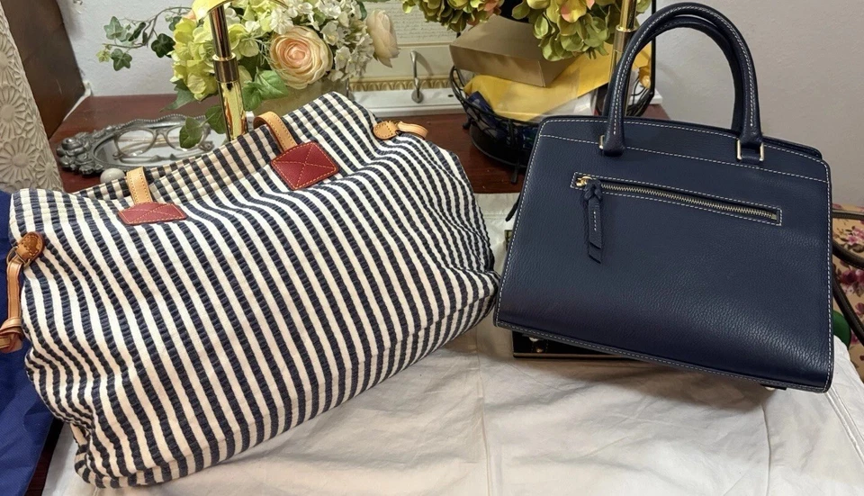 Lote Paquete Dooney Bourke Azul Dillen Cartera Seersucker Rayas Bolso Cartera Foto 2 de 4