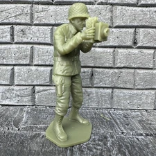 World War 2 American PHOTOGRAPHER Toy Soldier Military Resin 1/32 WW2 Figure