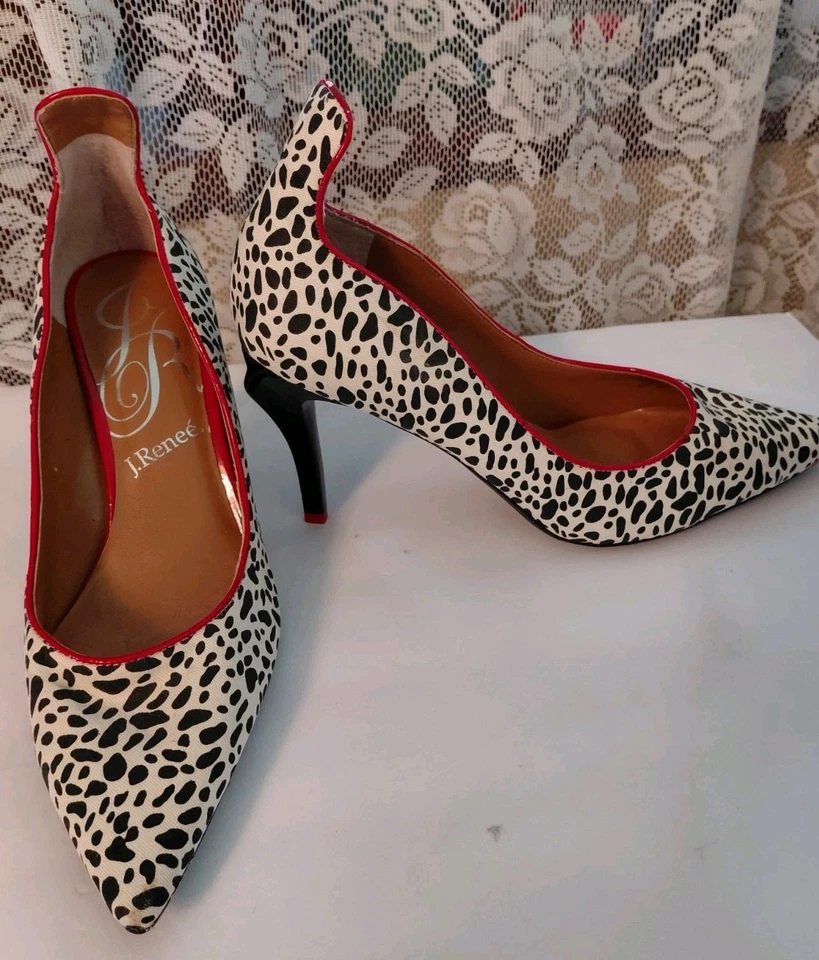 Bomba Dalmation J.Renee recortada en rojo Foto 3 de 4