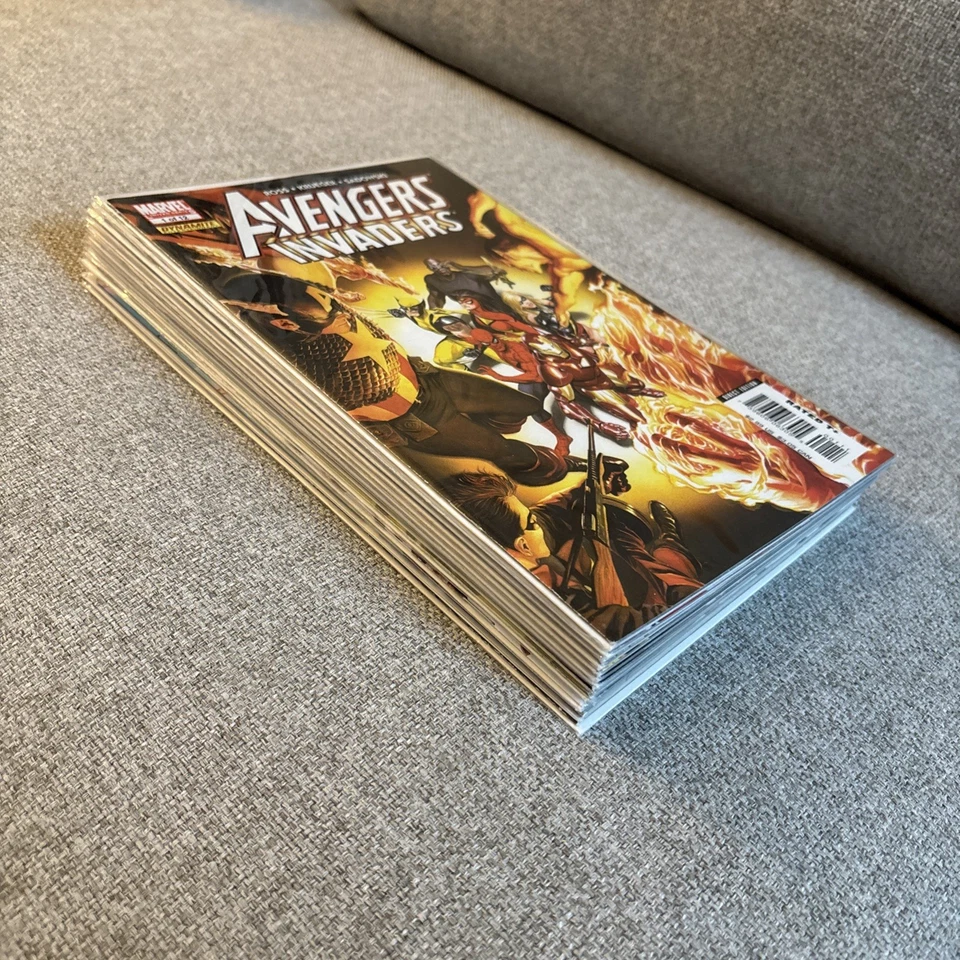AVENGERS / INVADERS 1-12 (2008), Complete Series + Giant Size + Sketchbook - Image 2 of 4