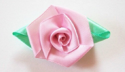 5 Vintage Pink Satin Ribbon Roses 1 1/2'' x 2 3/8'' W/Mint Leaves Sew-ons ab-105
