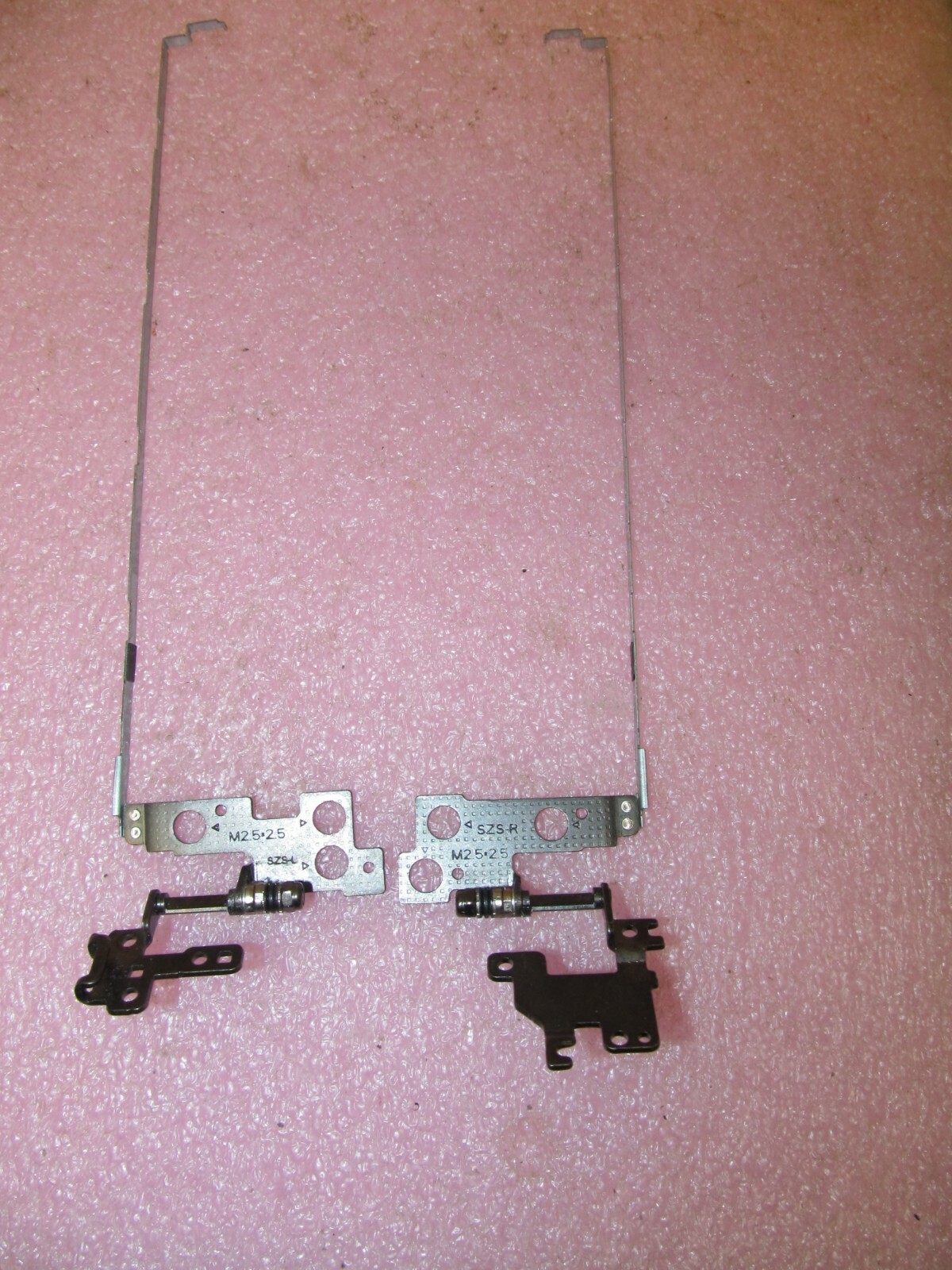 Charnière D'écran Pour PC Portable HP 14-DF0011WM / 14-DF0018WM / 14-DK - Référence L24470-001, Neuve