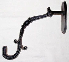 ONE Vintage CAST IRON Wall Mount Plant Lamp HANGER HOOK HOLDER SUPPORT Excellent