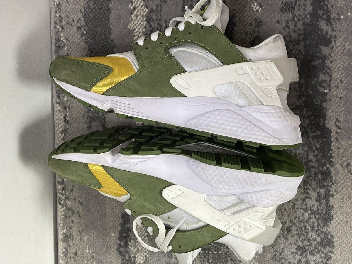 Stussy × Nike Air Huarache \"Dark Olive\" Nike x Stüssy Air Huarache 