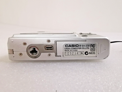 デジカメ CASIO EXILIM EX-Z30 Casio EXILIM Z30 3.3MP Digital Camera Silver | eBay