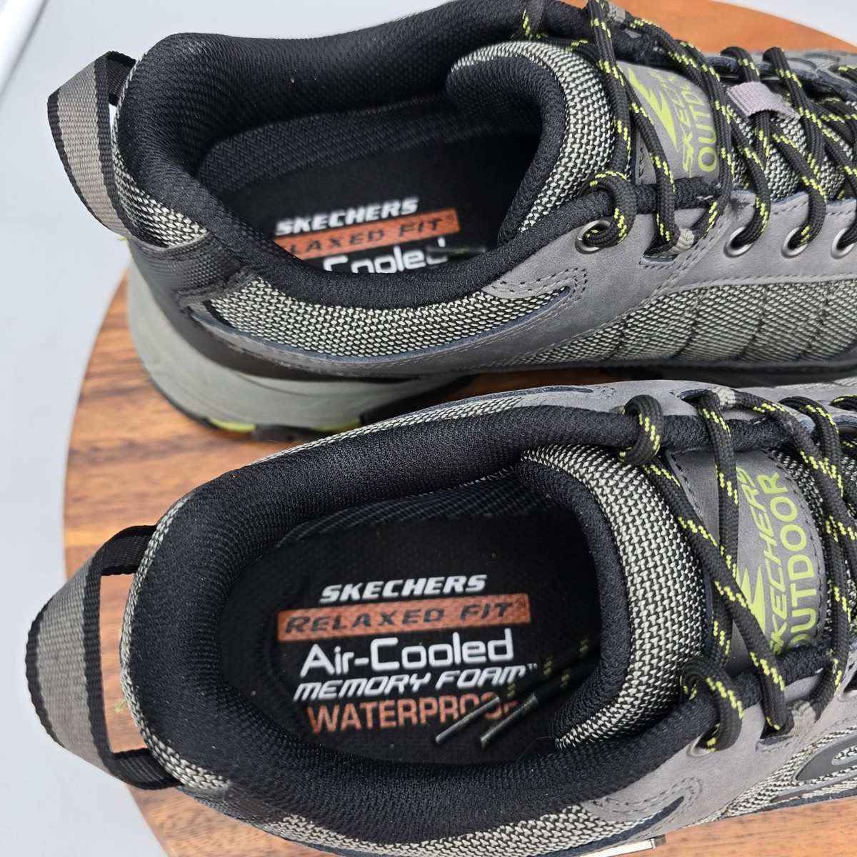 Skechers Shoes Men display picture 2