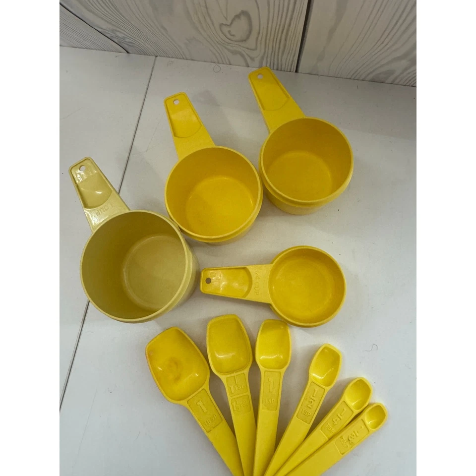 Vintage Tupperware Measuring Cups (4) & Spoons (6)  Set - Yellow  - Image 2 of 4