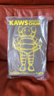 KAWS Chum Figur 20th Anniversary YELLOW with Bag gelb Medicom Toy