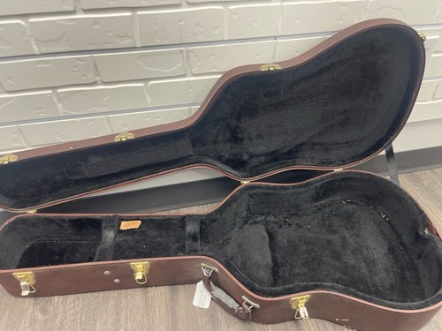 GIBSON J-15 ACCOUSTIC GUITAR WITH CASE (B06004198) - Picture 12 of 12