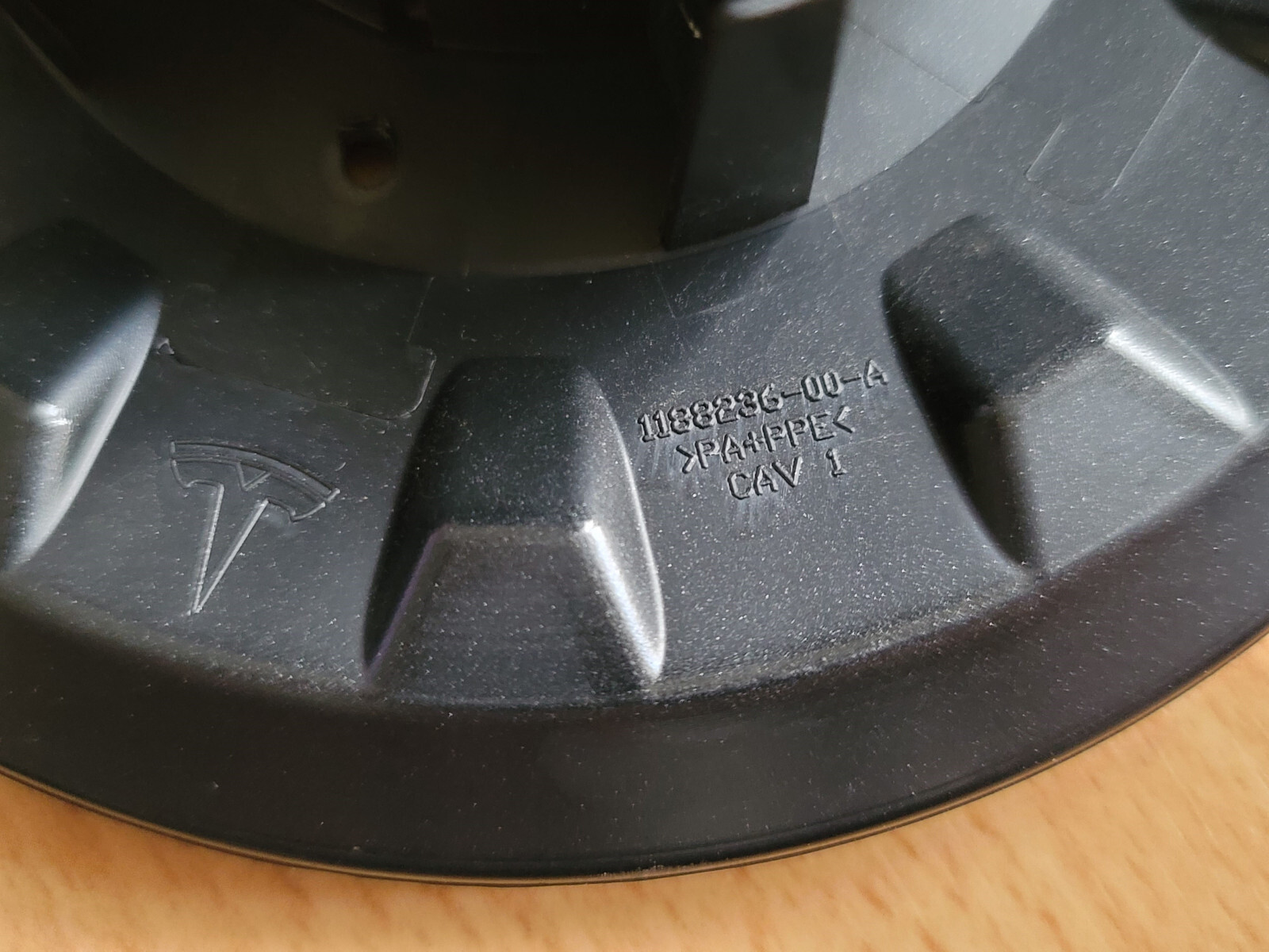 Genuine Factory OEM Tesla Model 3 Y UberTurbine center cap  P/N 1188236-00-A