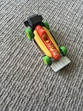 Hot Wheels Street Wiener HYX83 Fast Foodie Spicy Dog