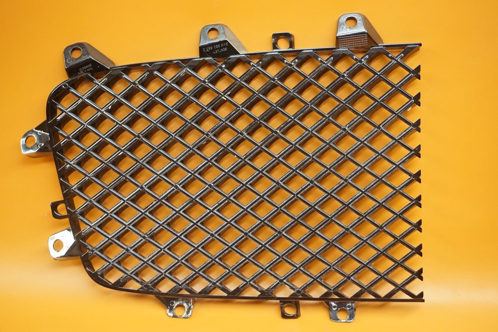 BENTLEY GT GTC FLYING SPUR GRILLE MESH INSERT LEFT 2009 2010 2011 3W0853683D OEM