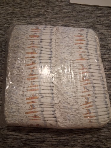 Huggies Little Snugglers Baby Diapers Newborn Winnie the Pooh 62 Count OPENED