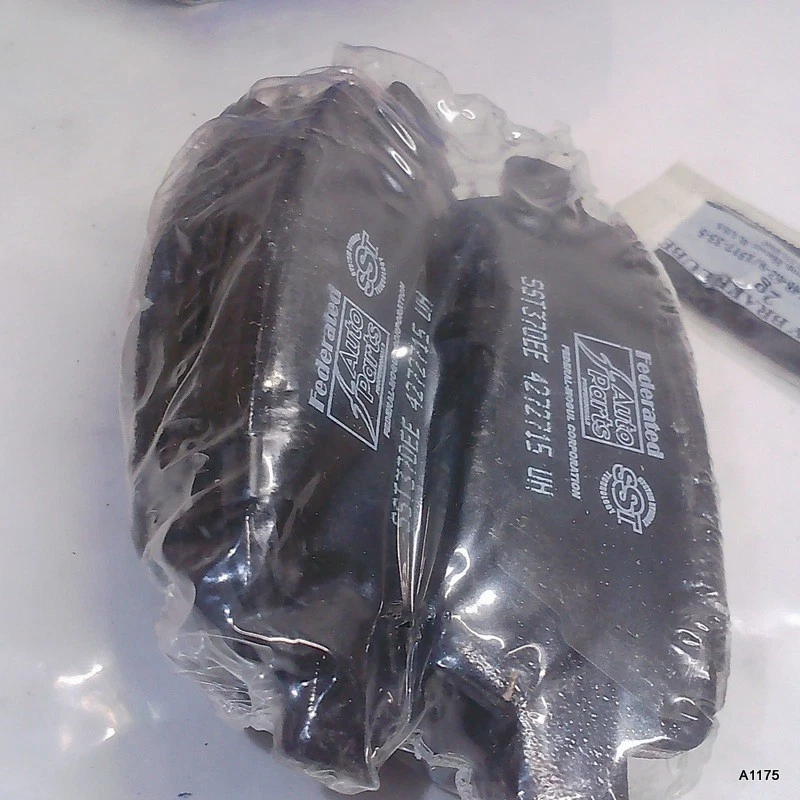 Pastillas de freno delanteras semimetálicas Synergy raras para Chrysler Town&Country 2003-2007 Foto 4 de 4