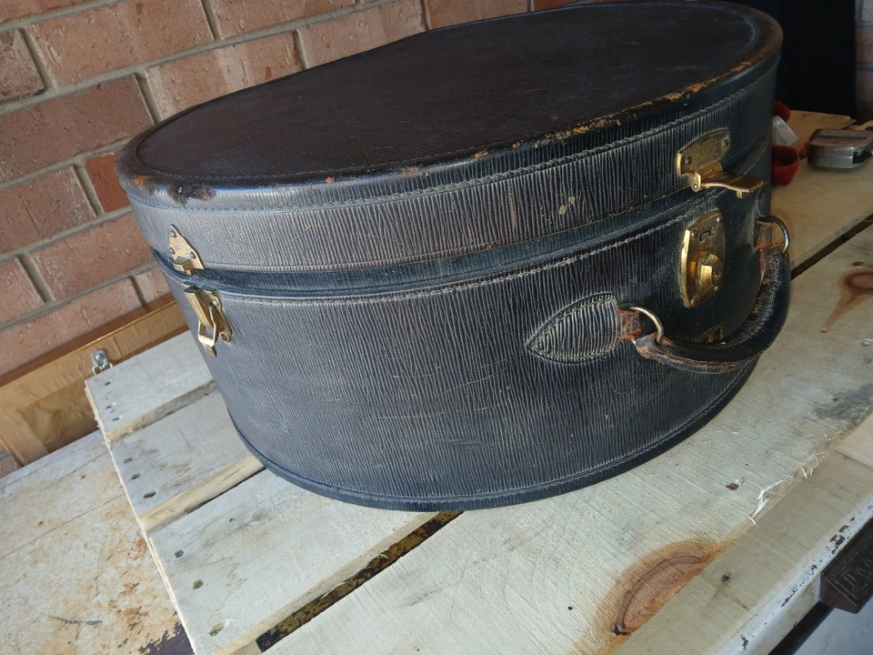 Antiguo Estuche Tren Redondo Negro Baúl Sombrero Caja Cuero Foto 2 de 4