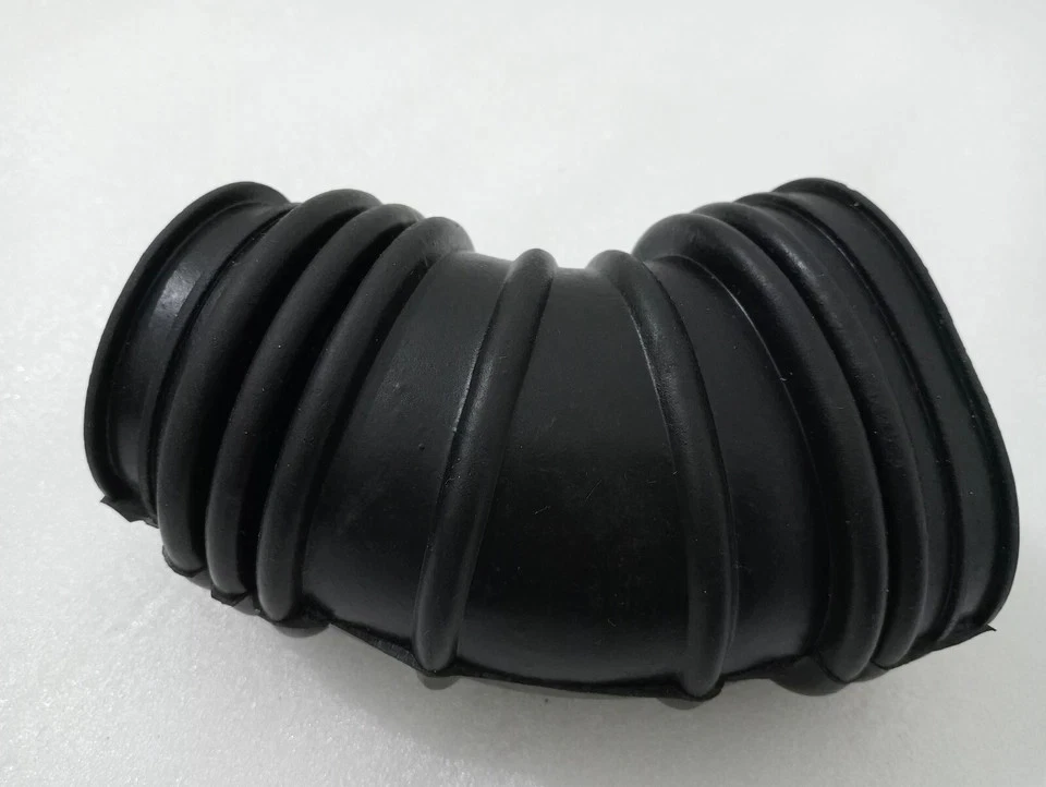 (OEM) - SUZUKI SAMURAI 85'-95' AIR BREATHER HOSE / 1.3L EFI | Fit For Foto 2 de 4