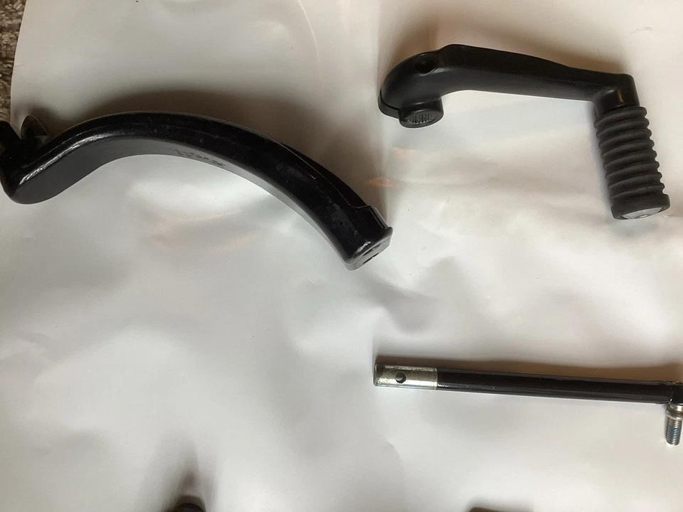 OEM Harley Davidson 2014-up Sportster Iron 883 1200 foot Controls! Used! - Image 2 of 4