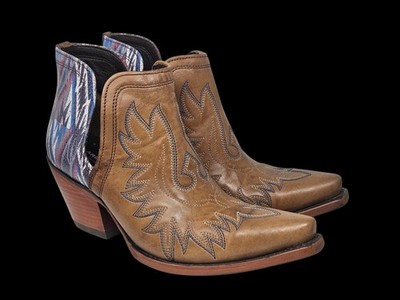 Ariat  Ladies Dixon Chimayo New Mexico & Fiery Tan Booties 10042579-Sz 9B  EUC