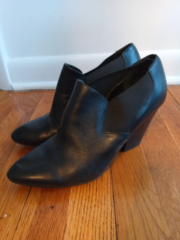 Botines al tobillo Ellen Tracy de cuero negro con tacón apilado talla 9 Foto 4 de 4
