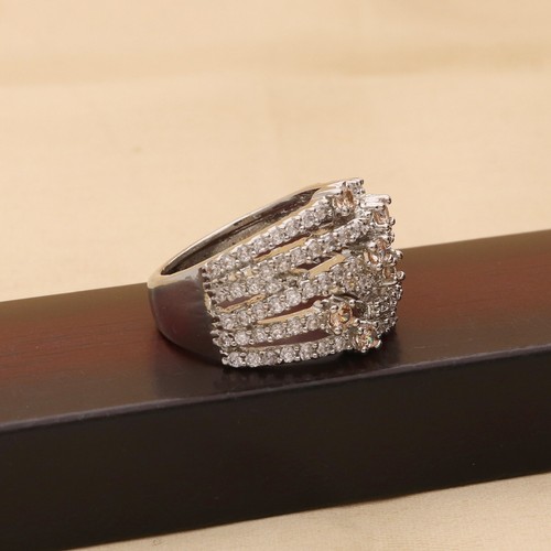 Umwerfend Cz Multiband Hochzeit Ring für Damen IN Silber Ton - 7 Reihen Design - Bild 66 von 70