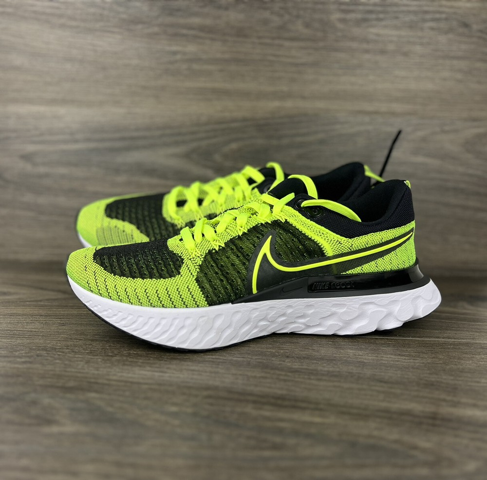 Men's Nike React Infinity Flyknit 2 Running Shoes Size 11.5 Volt Black CT2357-700