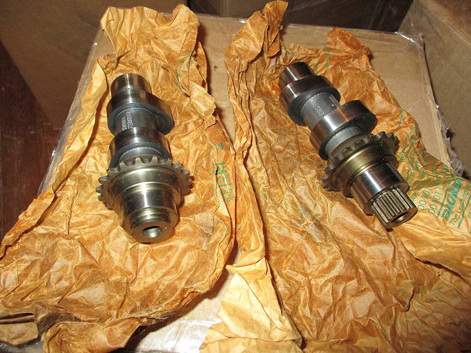 Harley Davidson Screaming Eagle Stock Twin Camshafts 015B3 And 016B2 eBay